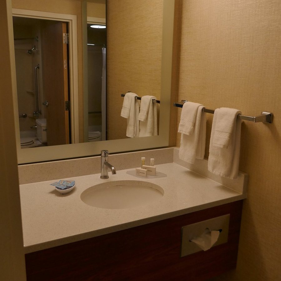 Residence Inn by Marriott Phoenix Glendale Peoria — Bathroom