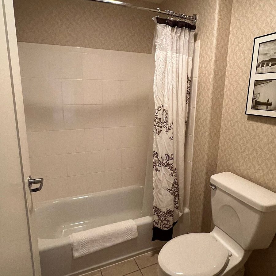 Residence Inn by Marriott Prescott — Bathroom