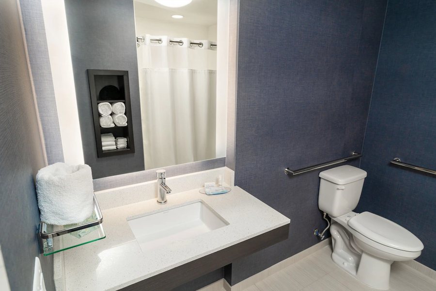 Residence Inn by Marriott Reno Sparks — Bathroom