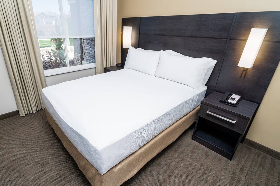Residence Inn by Marriott Reno Sparks — Guest room