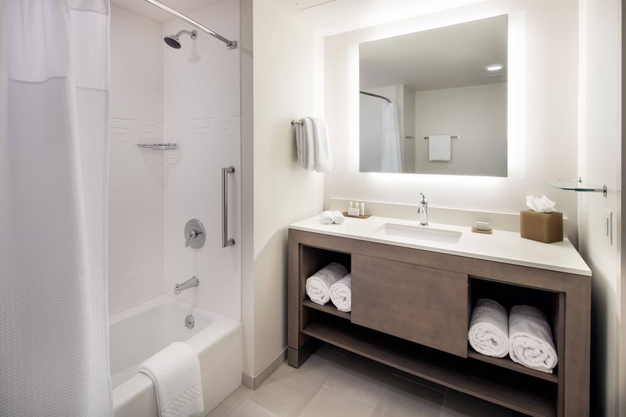 Residence Inn by Marriott San Diego Oceanside — Bathroom