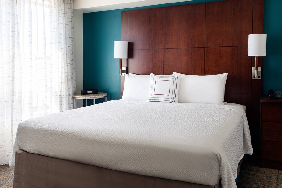 Residence Inn by Marriott San Diego Oceanside — Guest room