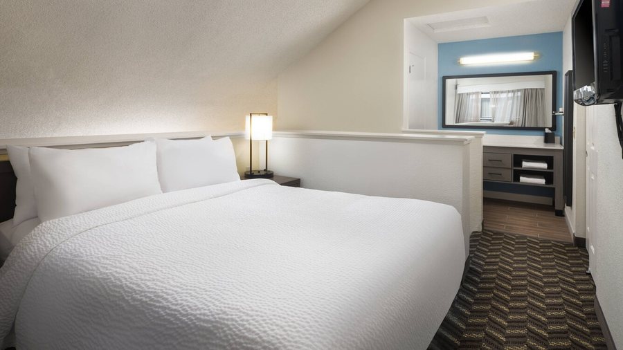 Residence Inn by Marriott San Francisco Airport San Mateo — Guest room