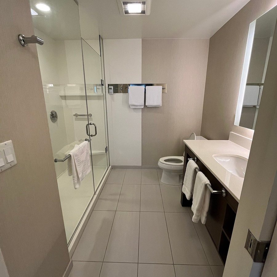 Residence Inn by Marriott Santa Barbara Goleta — Bathroom