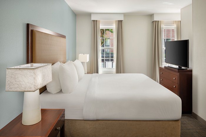 Residence Inn by Marriott Savannah Downtown Historic District — Guest room