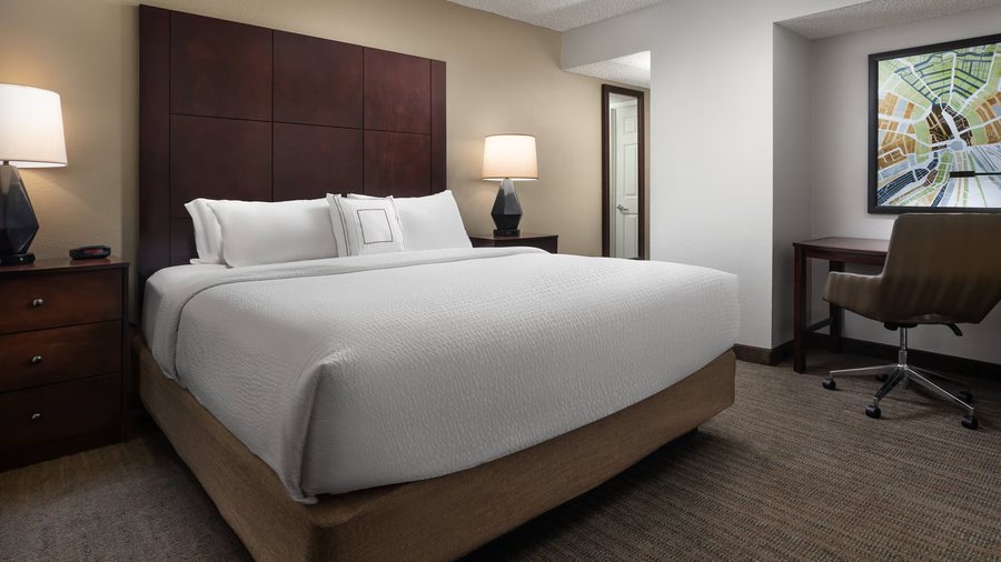 Residence Inn by Marriott Seattle Bellevue Downtown — Guest room