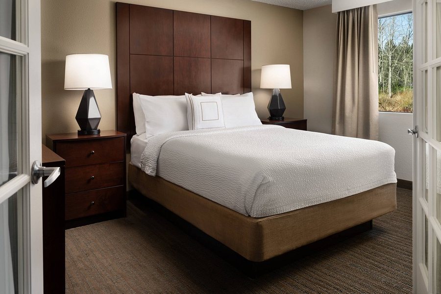 Residence Inn by Marriott Seattle North Lynnwood Everett — Guest room