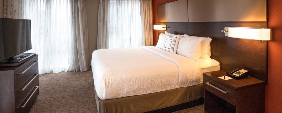 Residence Inn by Marriott Seattle University District — Guest room