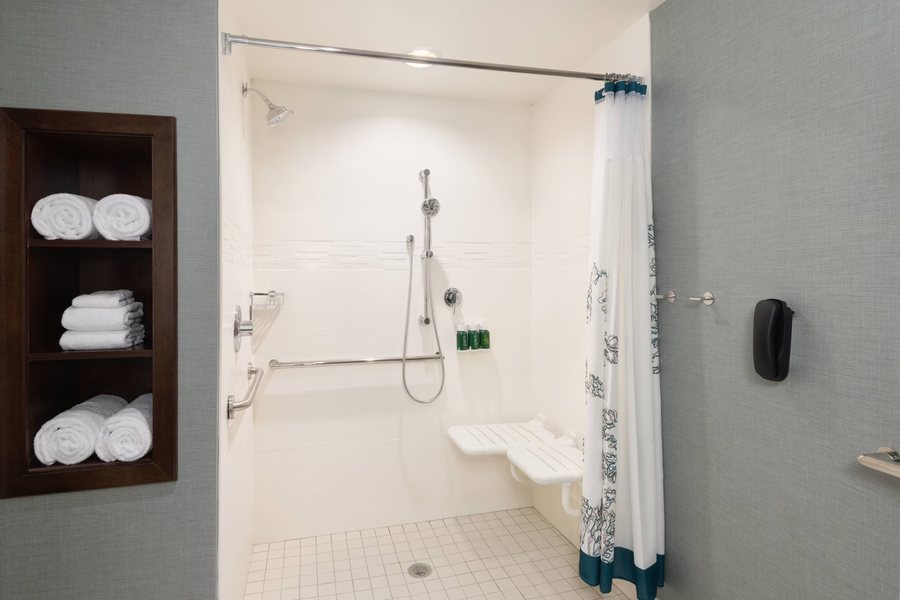 Residence Inn by Marriott Spartanburg — Bathroom