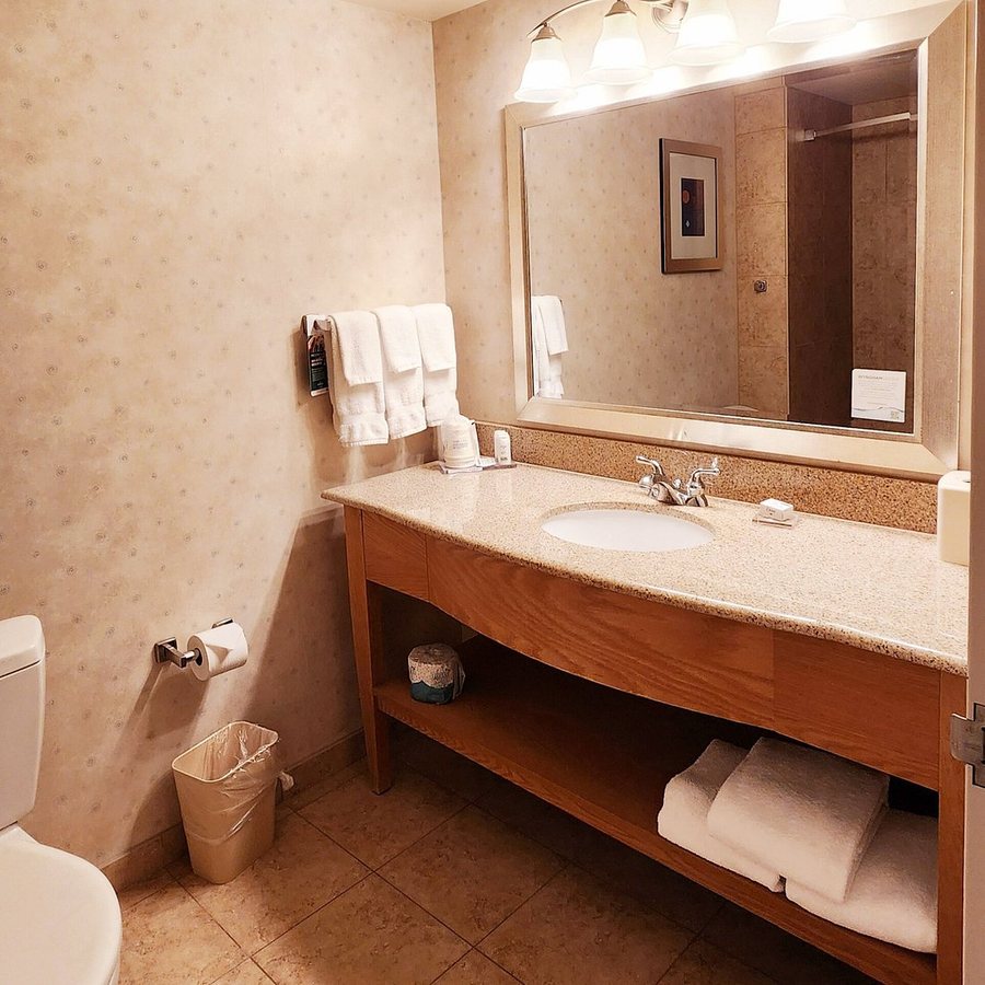 Residence Inn by Marriott Spokane East Valley — Bathroom