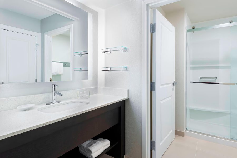 Residence Inn by Marriott Tampa Downtown — Bathroom