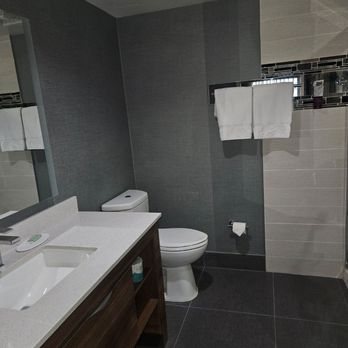 Residence Inn by Marriott Temecula Murrieta — Bathroom