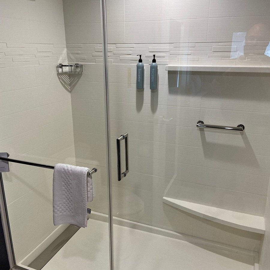 Residence Inn by Marriott Tulsa South — Bathroom