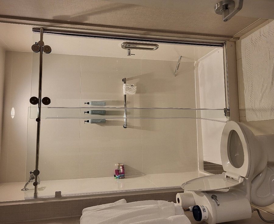 Residence Inn by Marriott Washington DC Downtown — Bathroom