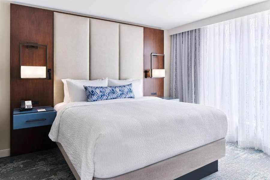 Residence Inn by Marriott Washington Downtown Convention Center — Guest room