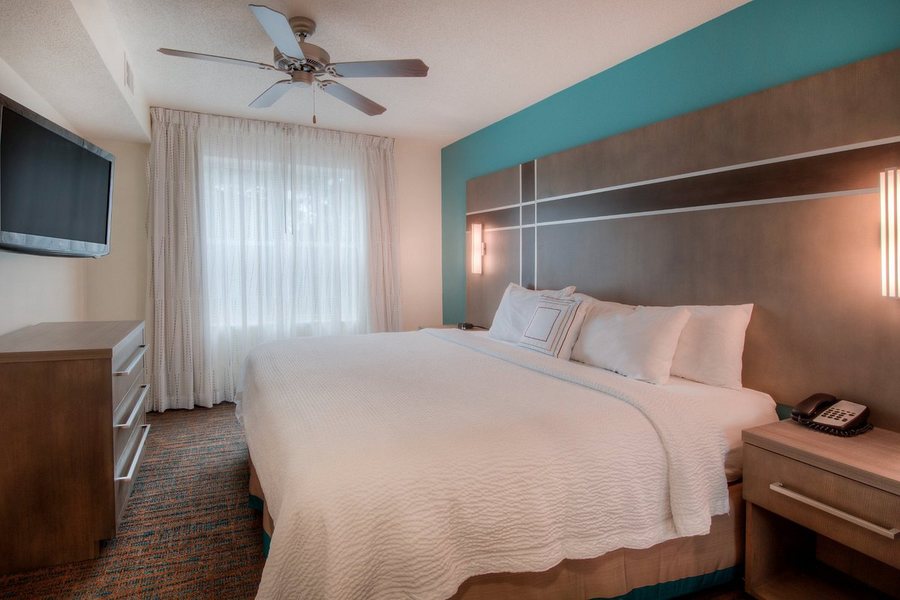 Residence Inn by Marriott Wilmington Landfall — Guest room