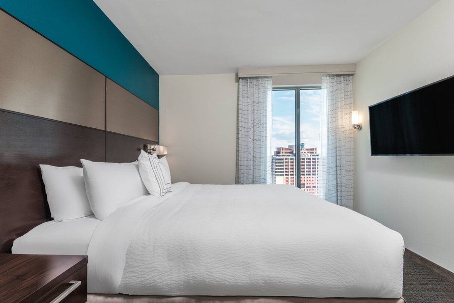Residence Inn Charlotte City Center — Guest room