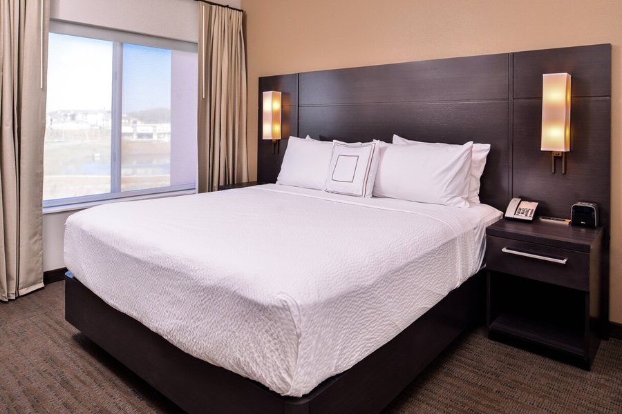 Residence Inn Charlotte Steele Creek — Guest room