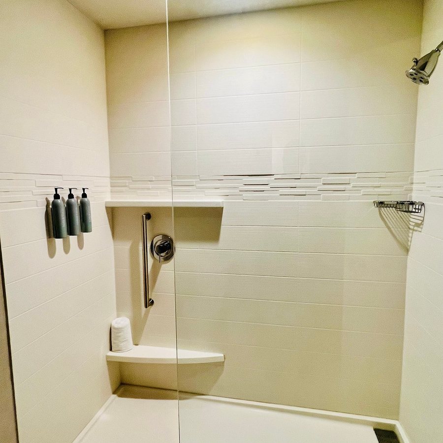 Residence Inn Corpus Christi Downtown — Bathroom