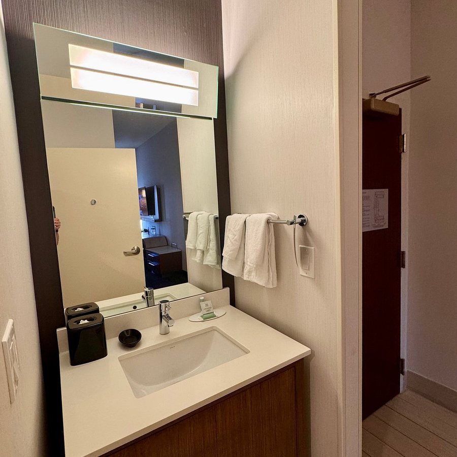 Residence Inn Las Vegas Henderson Green Valley — Bathroom