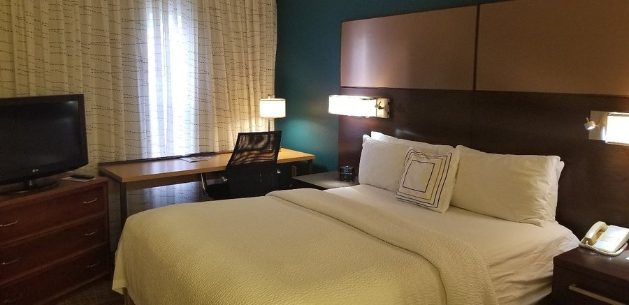 Residence Inn Las Vegas Henderson Green Valley — Guest room