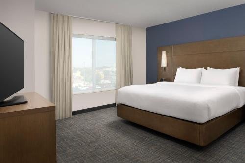 Residence Inn Lubbock Southwest — Guest room