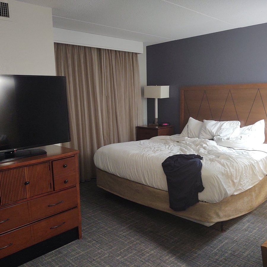 Residence Inn Morgantown Medical Center Area — Guest room