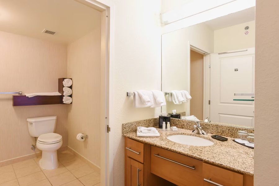 Residence Inn Richmond Chester — Bathroom
