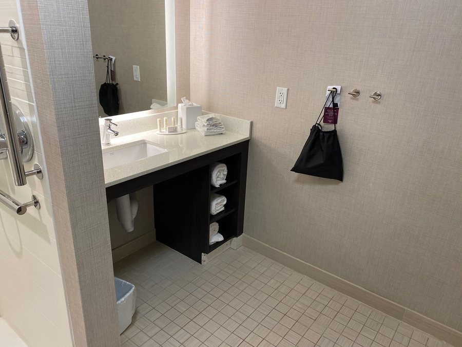 Residence Inn St Louis West County — Bathroom