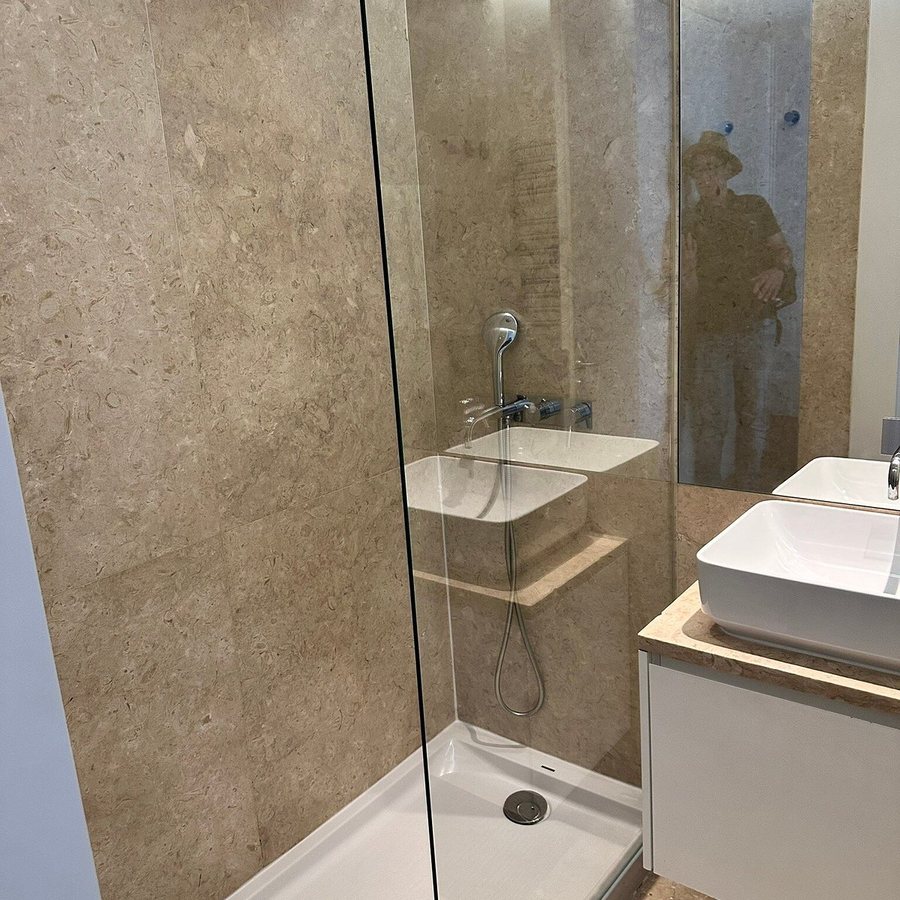 Residentas Aurea — Bathroom