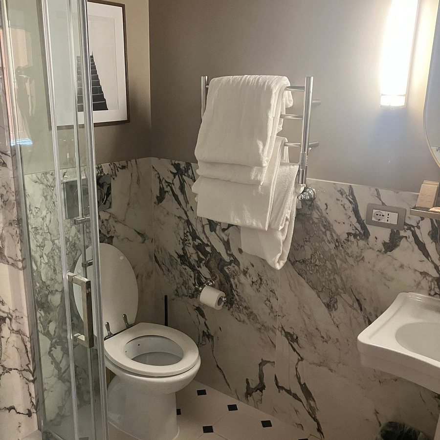 Residenza Antica Roma — Bathroom