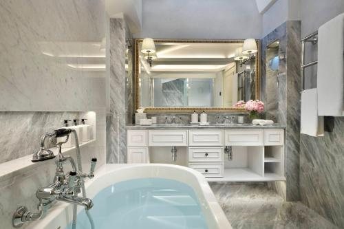 Residenza D epoca Palazzo Galletti — Bathroom