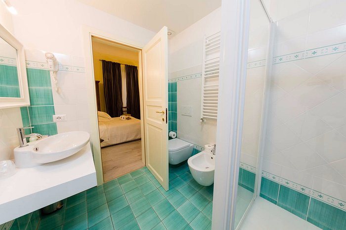 Residenza d Epoca Palazzo Riblet — Bathroom