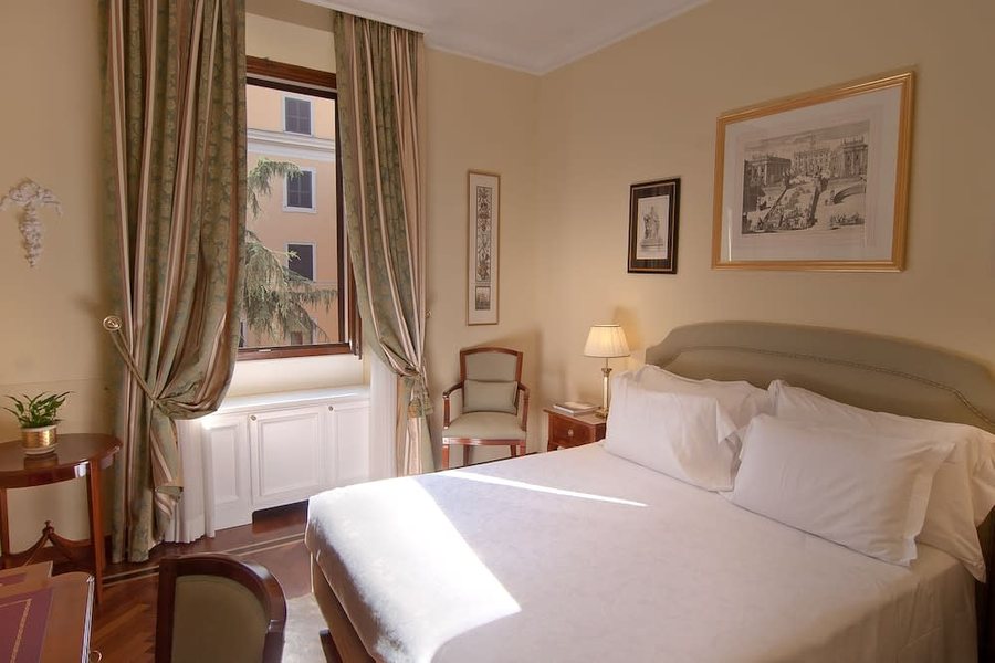 Residenza Paolo VI — Guest room