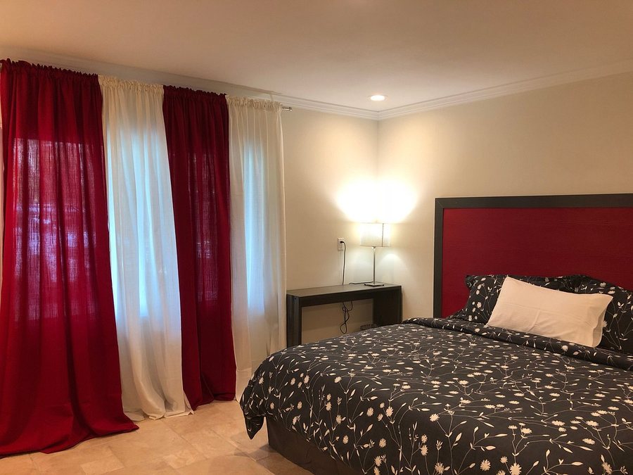 Retreat At Crystal Manatee — Guest room
