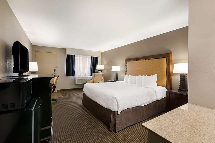 Revel Minot SureStay Collection By Best Western — Guest room