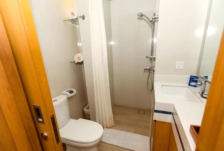 Rhadana Kuta — Bathroom