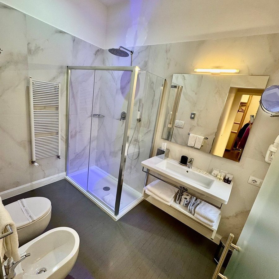 Rhea Silvia Luxury Navona — Bathroom