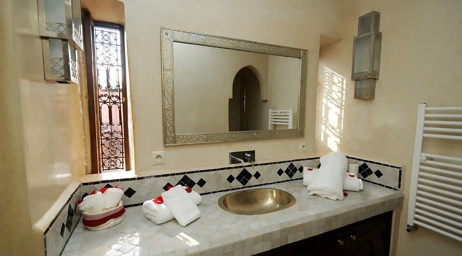 Riad Argan — Bathroom