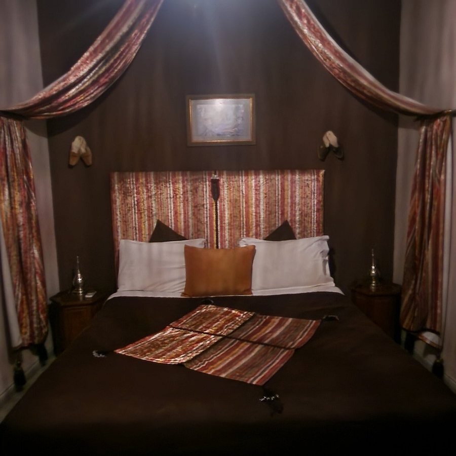 Riad Azcona — Guest room