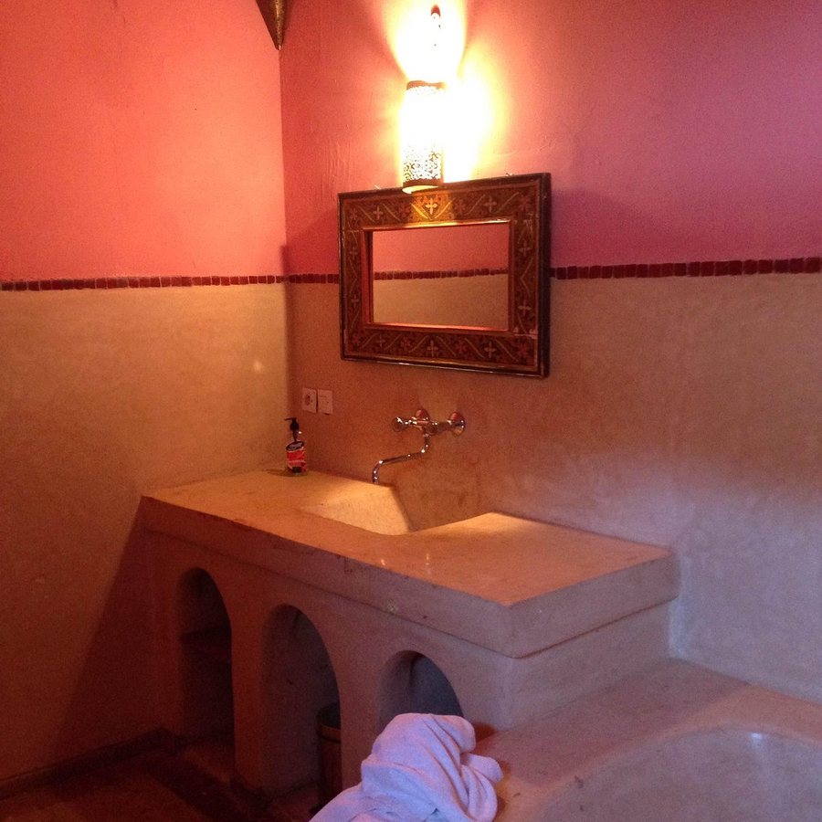 Riad Chamali — Bathroom