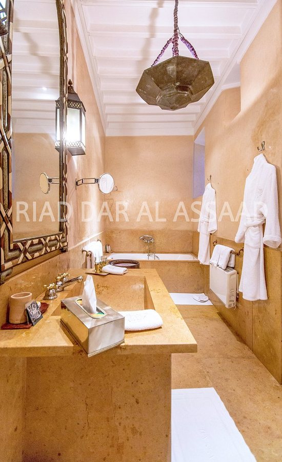 Riad Dar Al Assad — Bathroom