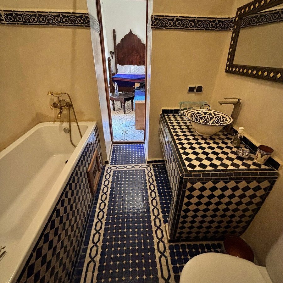 Riad Dar Attajmil — Bathroom