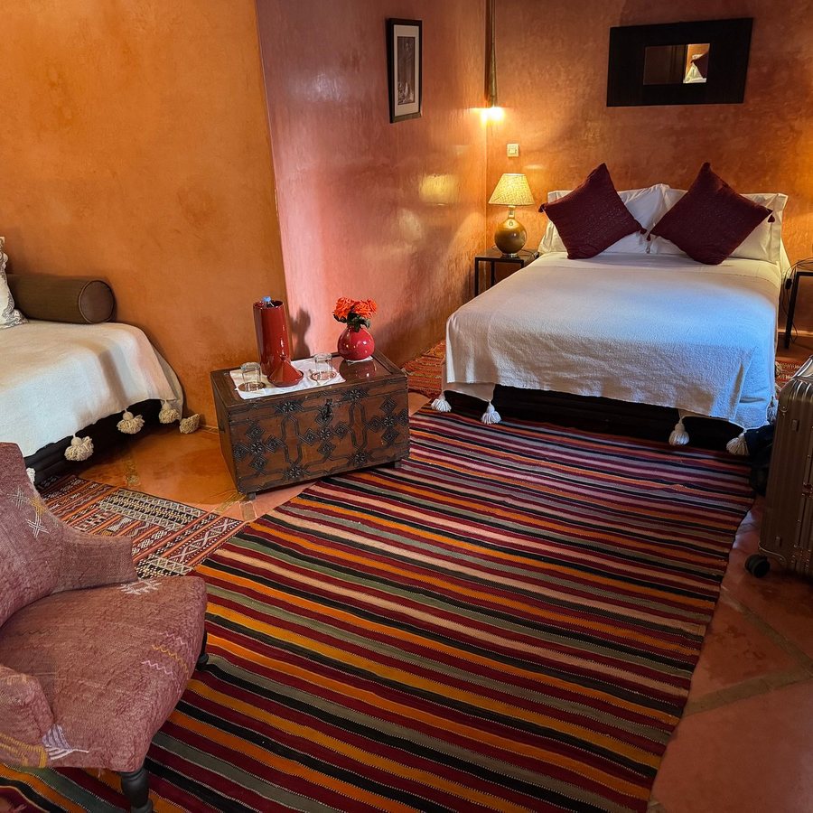 Riad Dar Attajmil — Guest room