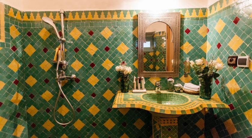 Riad Dar Benbrahim — Bathroom