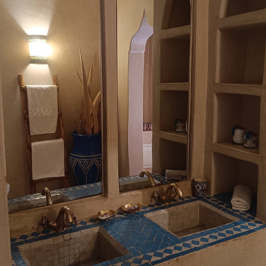 Riad Dar Eternity — Bathroom