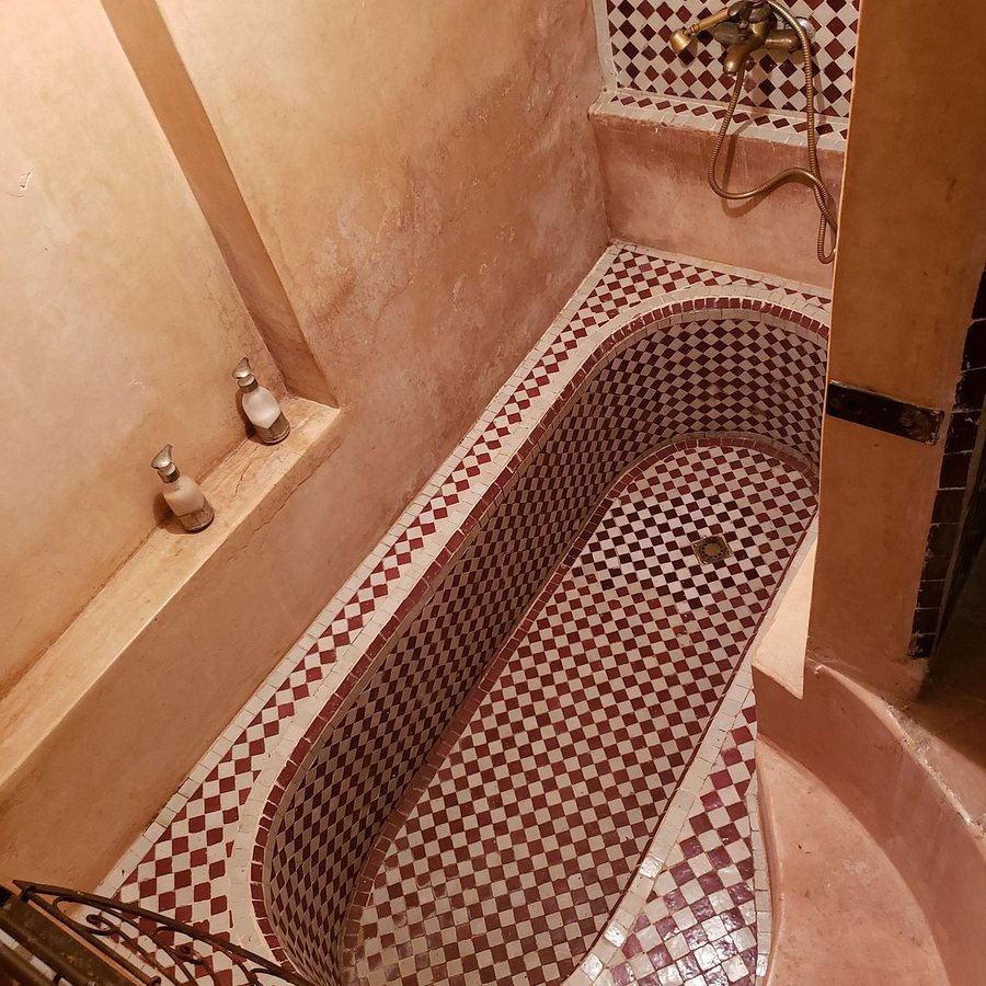 Riad Dar Yammi — Bathroom