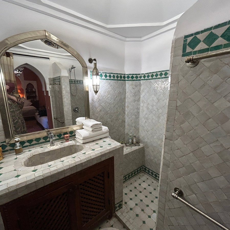 Riad Dollar Des Sables — Bathroom