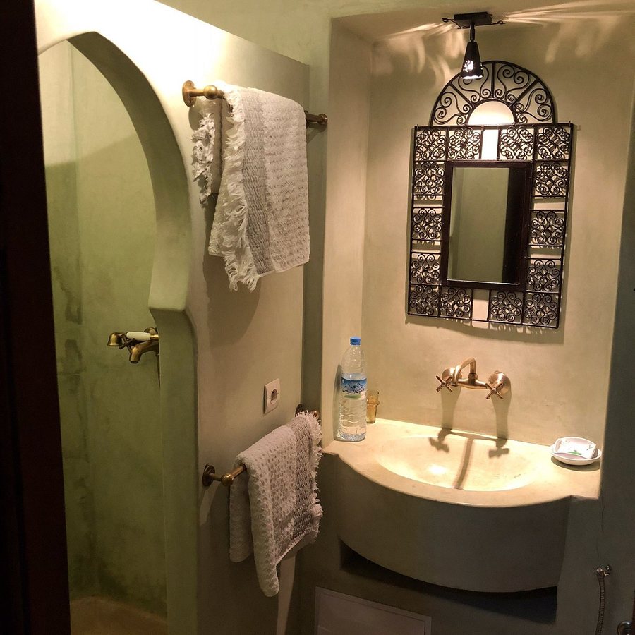 Riad Euphorbe — Bathroom