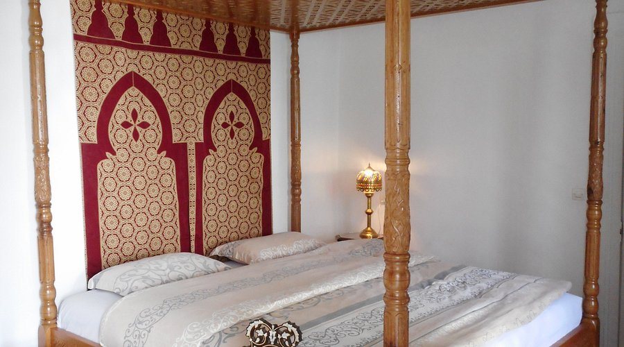 Riad Ifoulki — Guest room